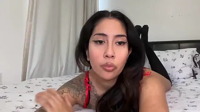 LorenaAnderson online show from December 5, 2025, 2:48 pm