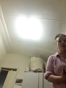 Snapshot of Off_the_Lesh chatting on November 8, 2025, 7:12 am Off the Lesh online show from November 8, 2025, 7:12 am