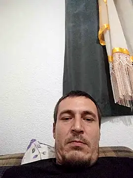 Snapshot of mayk18cm chatting on November 4, 2025, 10:24 pm mayk18cm online show from November 4, 2025, 10:24 pm