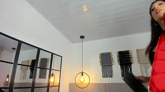 Snapshot of Sweet_camille chatting on February 15, 2026, 11:09 am Sweet camille online show from February 15, 2026, 11:09 am