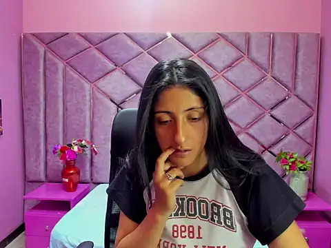 Cameron cutte online show from November 3, 2025, 8:12 pm