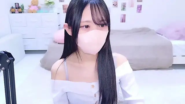 Suzu ch xx online show from December 14, 2025, 1:39 pm