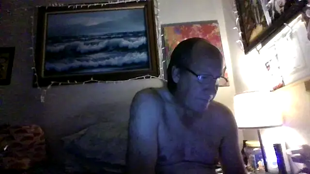 Snapshot of hornyrich69 chatting on September 19, 2025, 1:42 am hornyrich69 online show from September 19, 2025, 1:42 am