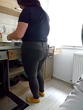 Aian09 online show from September 29, 2025, 11:38 am