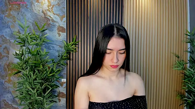 Emmaa Robertss online show from October 23, 2025, 12:26 pm