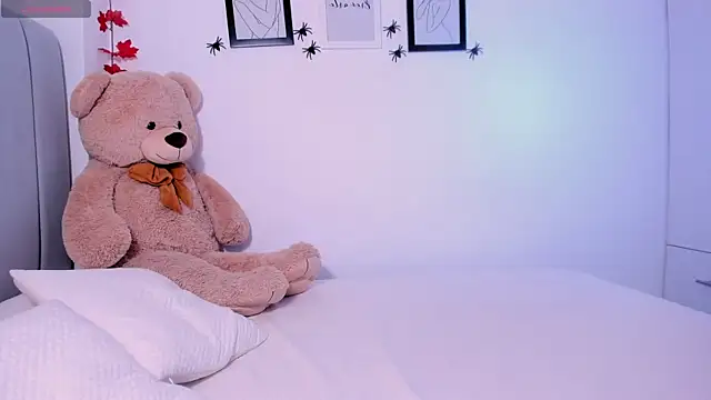 DannaHyde online show from October 24, 2025, 9:25 pm