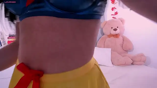 DannaHyde online show from October 30, 2025, 5:32 pm