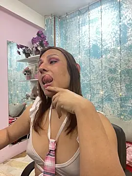 Snapshot of Analia_01 chatting on November 18, 2025, 1:03 pm Analia 01 online show from November 18, 2025, 1:03 pm