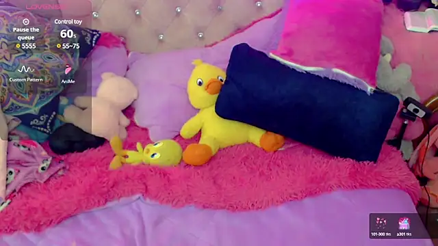 Snapshot of martina_bk chatting on March 6, 2025, 7:25 am martina bk online show from March 6, 2025, 7:25 am