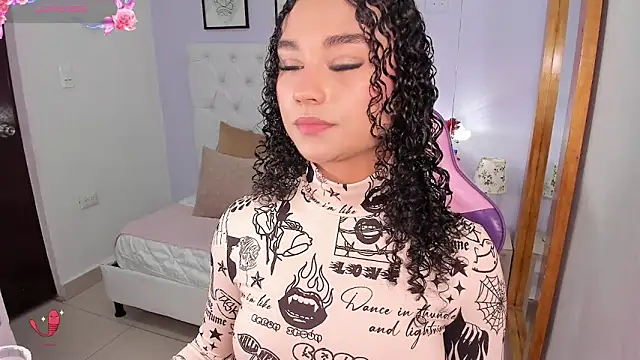 Snapshot of kitty_kayo chatting on December 18, 2025, 3:22 am kitty kayo online show from December 18, 2025, 3:22 am