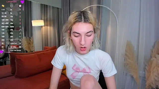 Mia Cheers online show from March 3, 2025, 1:45 pm