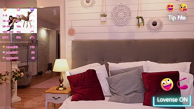 Snapshot of LinaReese chatting on March 18, 2025, 5:45 am LinaReese online show from March 18, 2025, 5:45 am