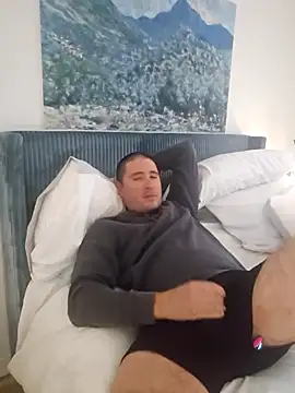 Snapshot of JeepinAround chatting on October 10, 2025, 2:29 pm JeepinAround online show from October 10, 2025, 2:29 pm