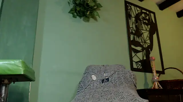 Snapshot of thirstymoonxx chatting on January 31, 2025, 12:50 am thirstymoonxx online show from January 31, 2025, 12:50 am