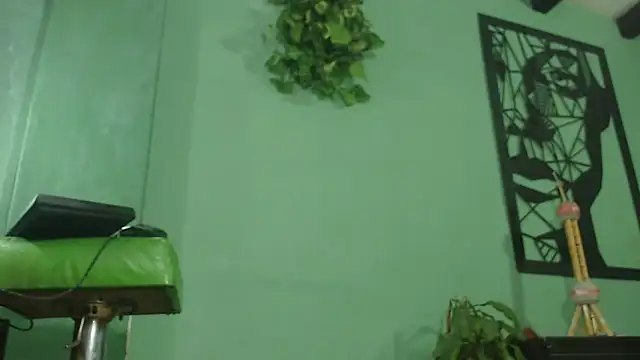 Snapshot of thirstymoonxx chatting on September 19, 2025, 3:32 am thirstymoonxx online show from September 19, 2025, 3:32 am