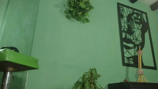 Snapshot of thirstymoonxx chatting on September 14, 2025, 3:18 am thirstymoonxx online show from September 14, 2025, 3:18 am