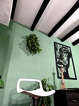 Snapshot of thirstymoonxx chatting on March 20, 2026, 4:57 am thirstymoonxx online show from March 20, 2026, 4:57 am