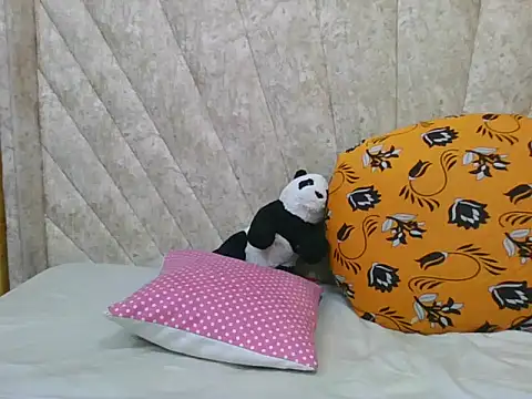 Sexy Villagegal online show from December 1, 2025, 7:15 pm