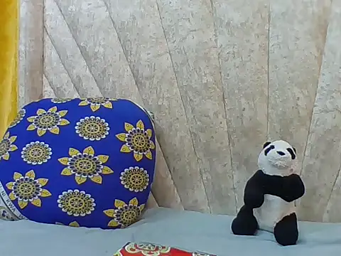 Sexy Villagegal online show from October 26, 2025, 1:11 pm