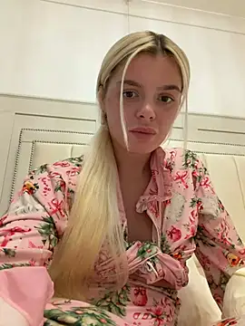 IrishTeenBarbie69 online show from June 11, 2026, 9:56 pm