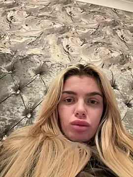 IrishTeenBarbie69 online show from February 8, 2025, 10:40 pm