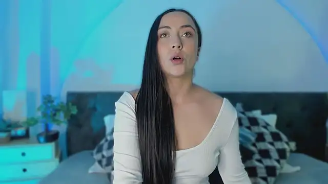 Snapshot of Grace_Duppon chatting on February 22, 2025, 7:36 pm Grace Duppon online show from February 22, 2025, 7:36 pm