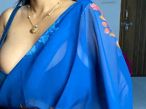 Snapshot of Aishwarya_101_ chatting on December 1, 2025, 7:26 pm Aishwarya 101 online show from December 1, 2025, 7:26 pm