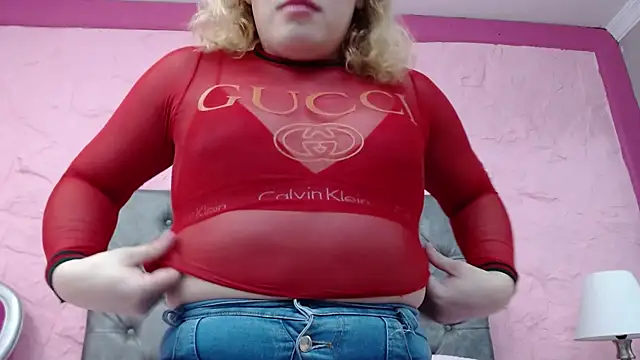Snapshot of Pearl_Michelts chatting on March 18, 2025, 12:39 pm Pearl Michelts online show from March 18, 2025, 12:39 pm