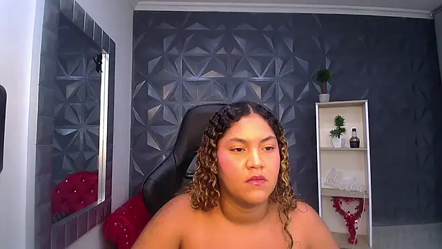 Cristal War online show from December 21, 2025, 11:05 pm