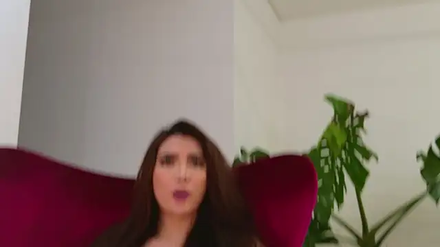 Snapshot of _BellaDonna_ chatting on March 8, 2025, 6:32 am  BellaDonna  online show from March 8, 2025, 6:32 am