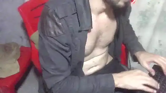 Snapshot of GLg3 chatting on December 2, 2024, 12:58 am GLg3 online show from December 2, 2024, 12:58 am