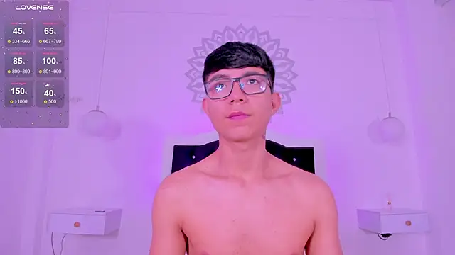 CodyTwink online show from January 14, 2026, 4:32 pm