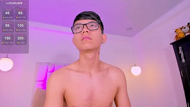 CodyTwink online show from April 14, 2026, 9:36 am