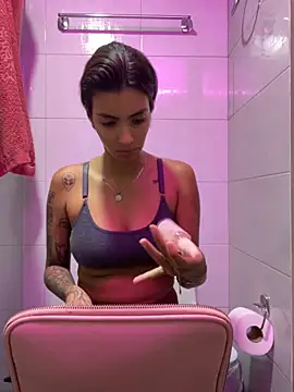 Snapshot of DeuxGold chatting on November 15, 2025, 12:25 am DeuxGold online show from November 15, 2025, 12:25 am