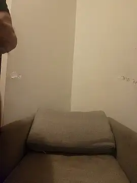 AllLeggs online show from April 15, 2026, 5:06 pm