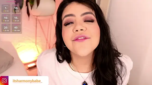 Snapshot of Harmonybabe_ chatting on October 3, 2025, 1:45 pm Harmonybabe online show from October 3, 2025, 1:45 pm