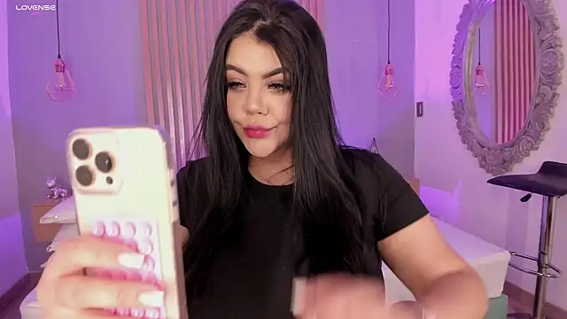 Snapshot of Harmonybabe_ chatting on March 16, 2025, 8:10 pm Harmonybabe online show from March 16, 2025, 8:10 pm