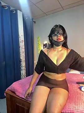 Snapshot of Cinderella-98 chatting on November 8, 2025, 2:53 pm Cinderella-98 online show from November 8, 2025, 2:53 pm