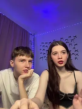 CoddleWeeper  online show from April 6, 2026, 11:44 am