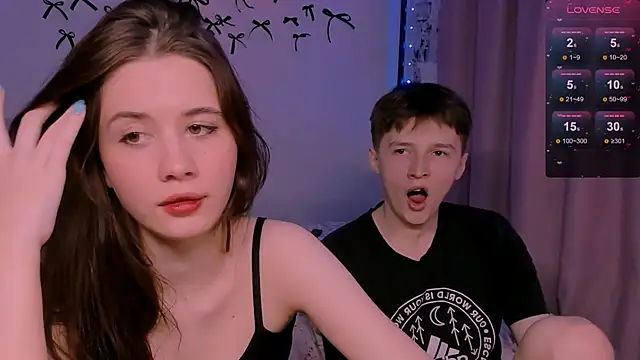 CoddleWeeper  online show from April 12, 2026, 12:30 pm