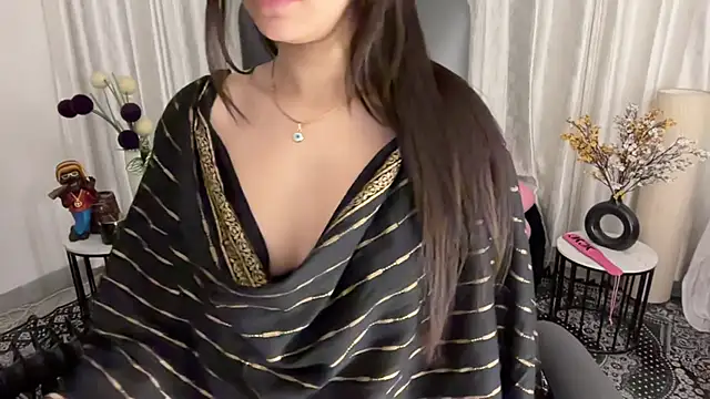 Snapshot of Unique-Beauty chatting on March 4, 2025, 5:24 pm Unique-Beauty online show from March 4, 2025, 5:24 pm