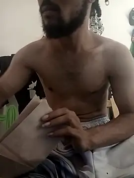 Snapshot of KingDragon098 chatting on September 15, 2025, 12:11 am KingDragon098 online show from September 15, 2025, 12:11 am