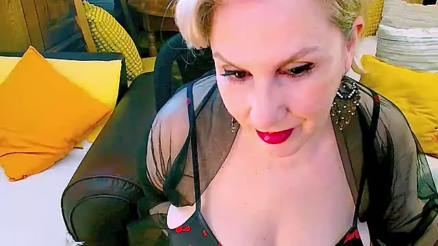 GattonaBiondona online show from February 16, 2026, 8:46 am