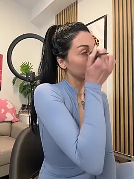 Snapshot of NattyFierros chatting on October 22, 2025, 5:45 pm NattyFierros online show from October 22, 2025, 5:45 pm