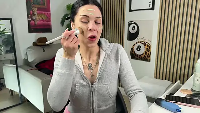 Snapshot of NattyFierros chatting on October 4, 2025, 8:05 am NattyFierros online show from October 4, 2025, 8:05 am