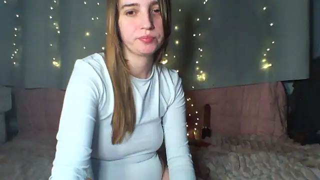 EvieRoseex online show from April 5, 2026, 11:44 pm