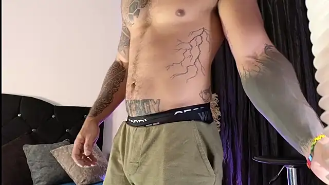 Snapshot of john_cartter1 chatting on November 7, 2025, 11:04 am john cartter1 online show from November 7, 2025, 11:04 am