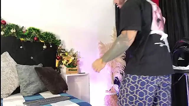 Snapshot of john_cartter1 chatting on November 20, 2025, 11:11 am john cartter1 online show from November 20, 2025, 11:11 am