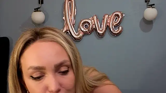 AnnaMaee online show from March 15, 2025, 2:03 am