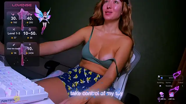 Snapshot of ReggieMeow chatting on November 4, 2025, 1:09 am ReggieMeow online show from November 4, 2025, 1:09 am